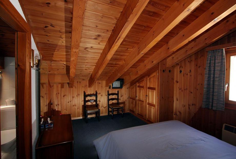 Hotel Garni Les Bouquetins Зинал Екстериор снимка