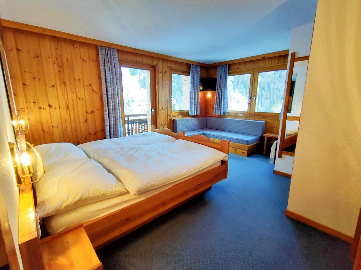 Hotel Garni Les Bouquetins Зинал Екстериор снимка