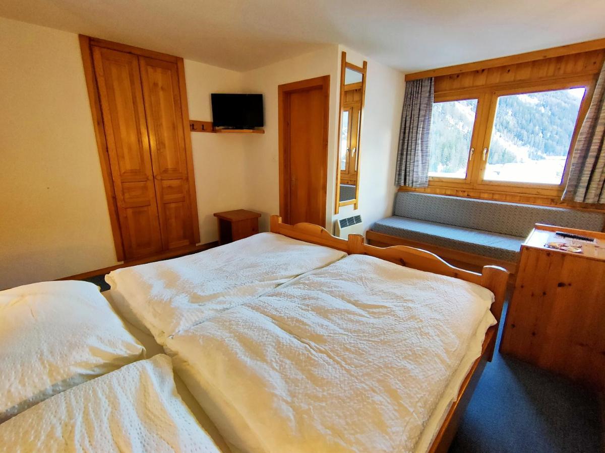 Hotel Garni Les Bouquetins Зинал Екстериор снимка