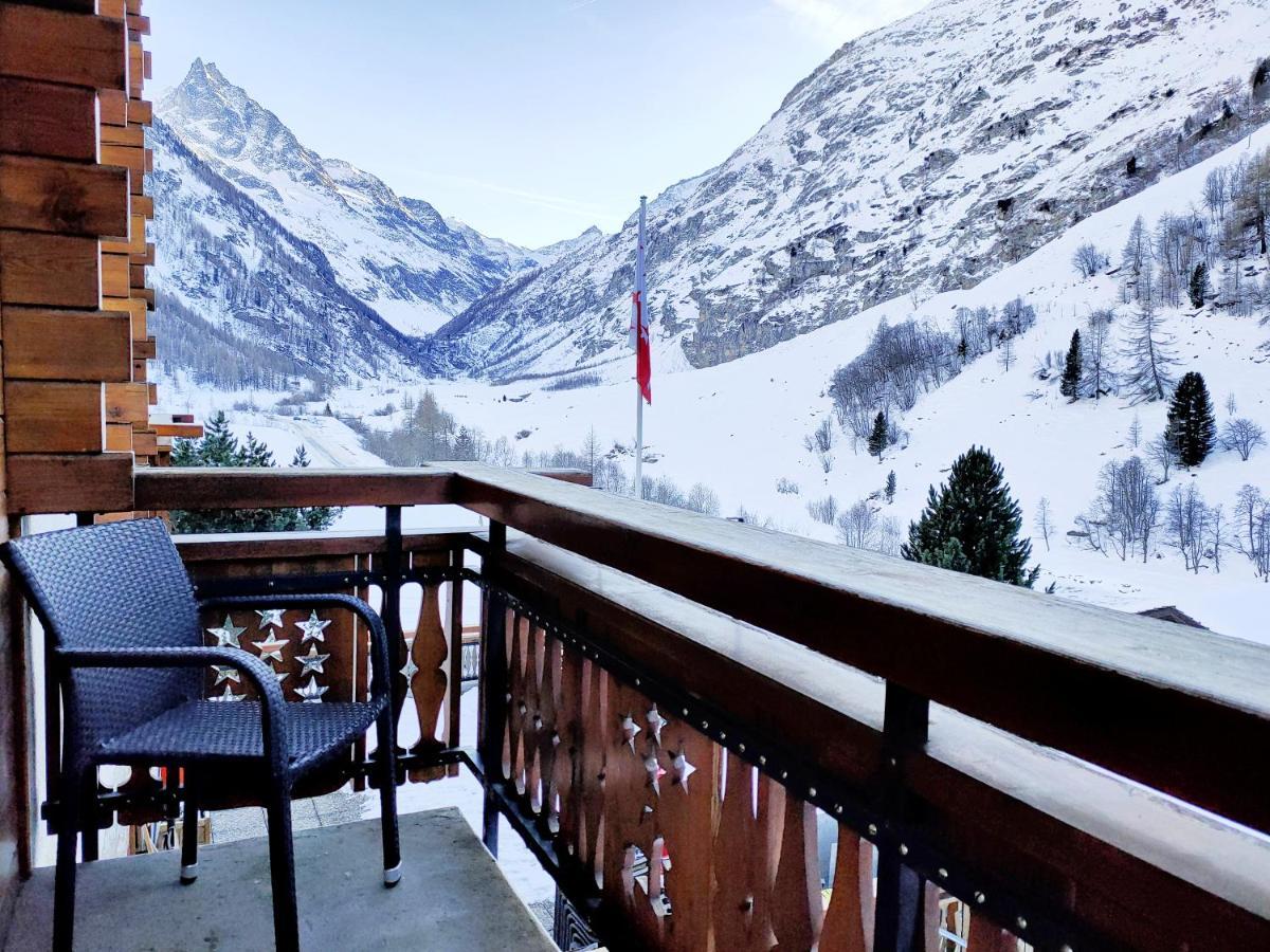 Hotel Garni Les Bouquetins Зинал Екстериор снимка