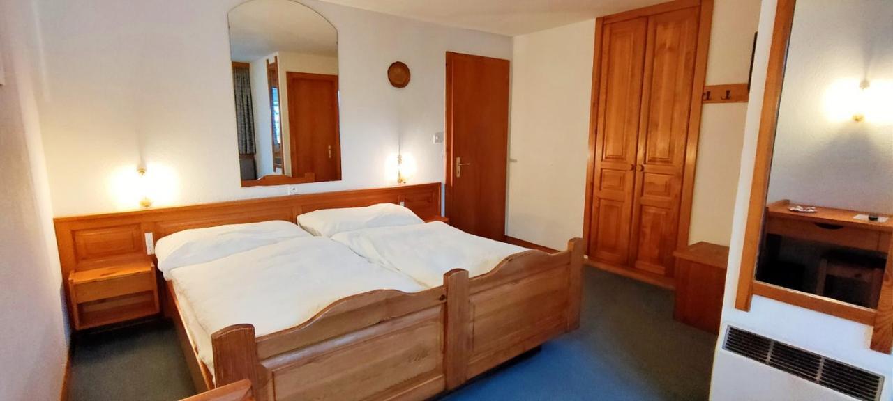 Hotel Garni Les Bouquetins Зинал Екстериор снимка