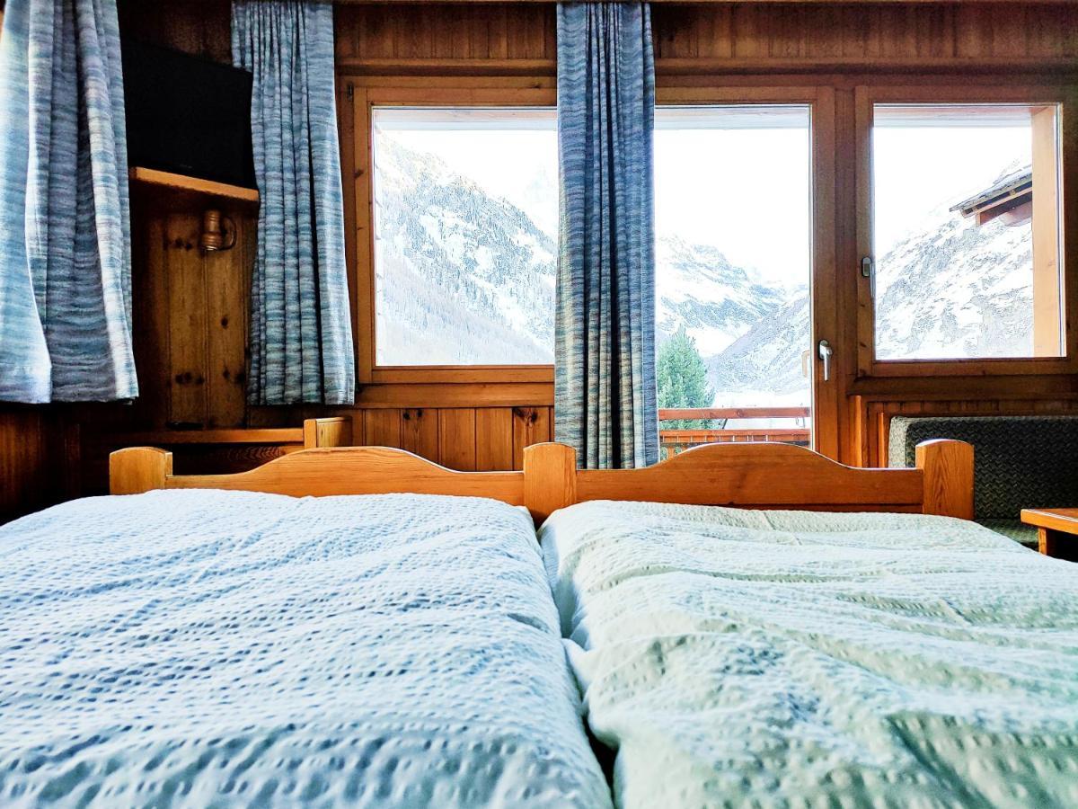Hotel Garni Les Bouquetins Зинал Екстериор снимка